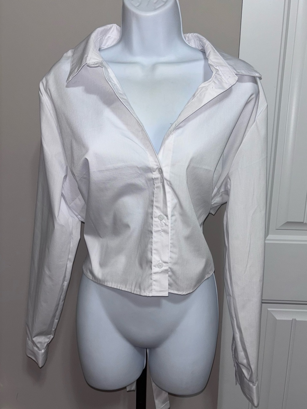 NWT Cropped White Button-Up Shirt - Classic Women's Top
